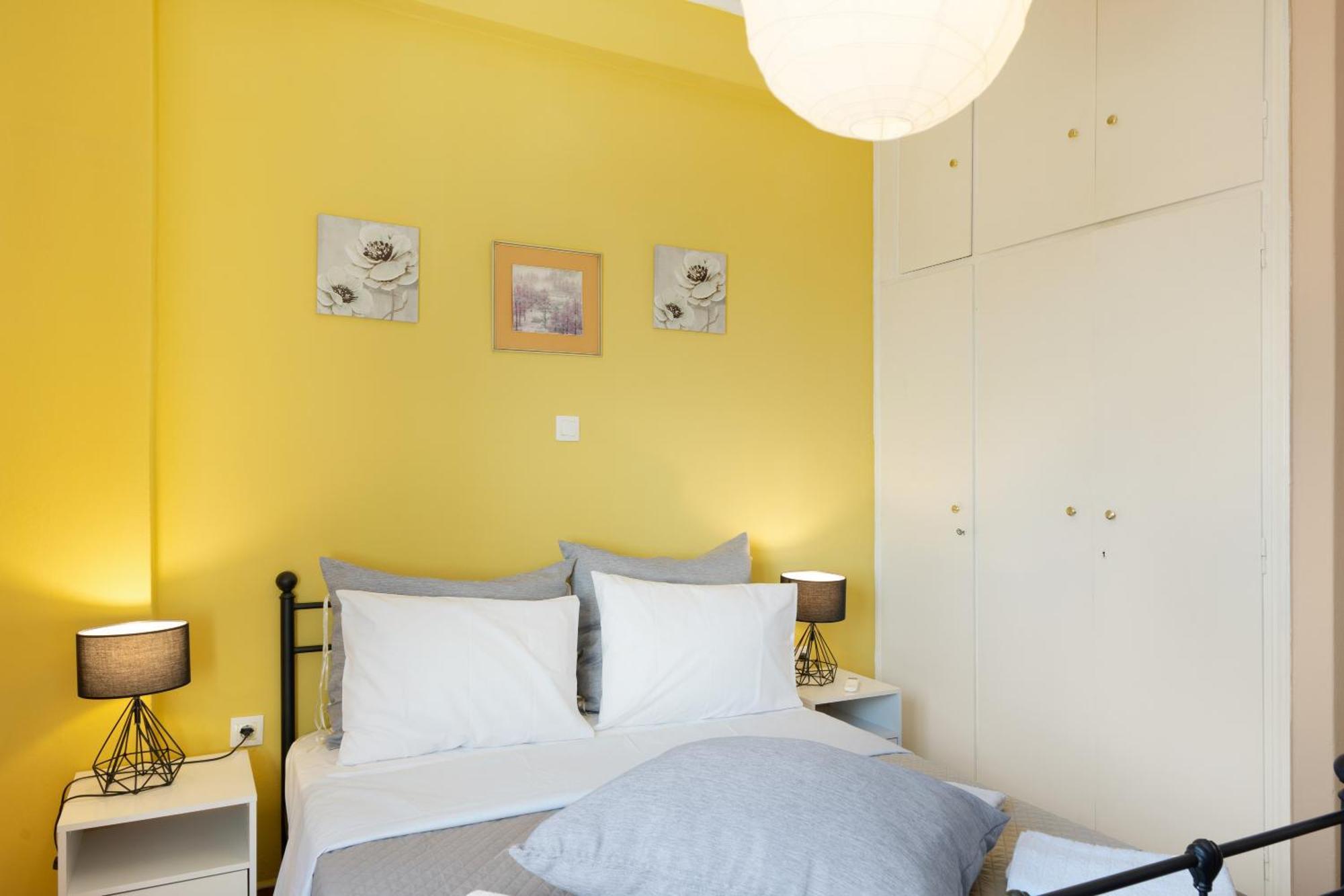 Beautiful Neighbourhood Apartment *